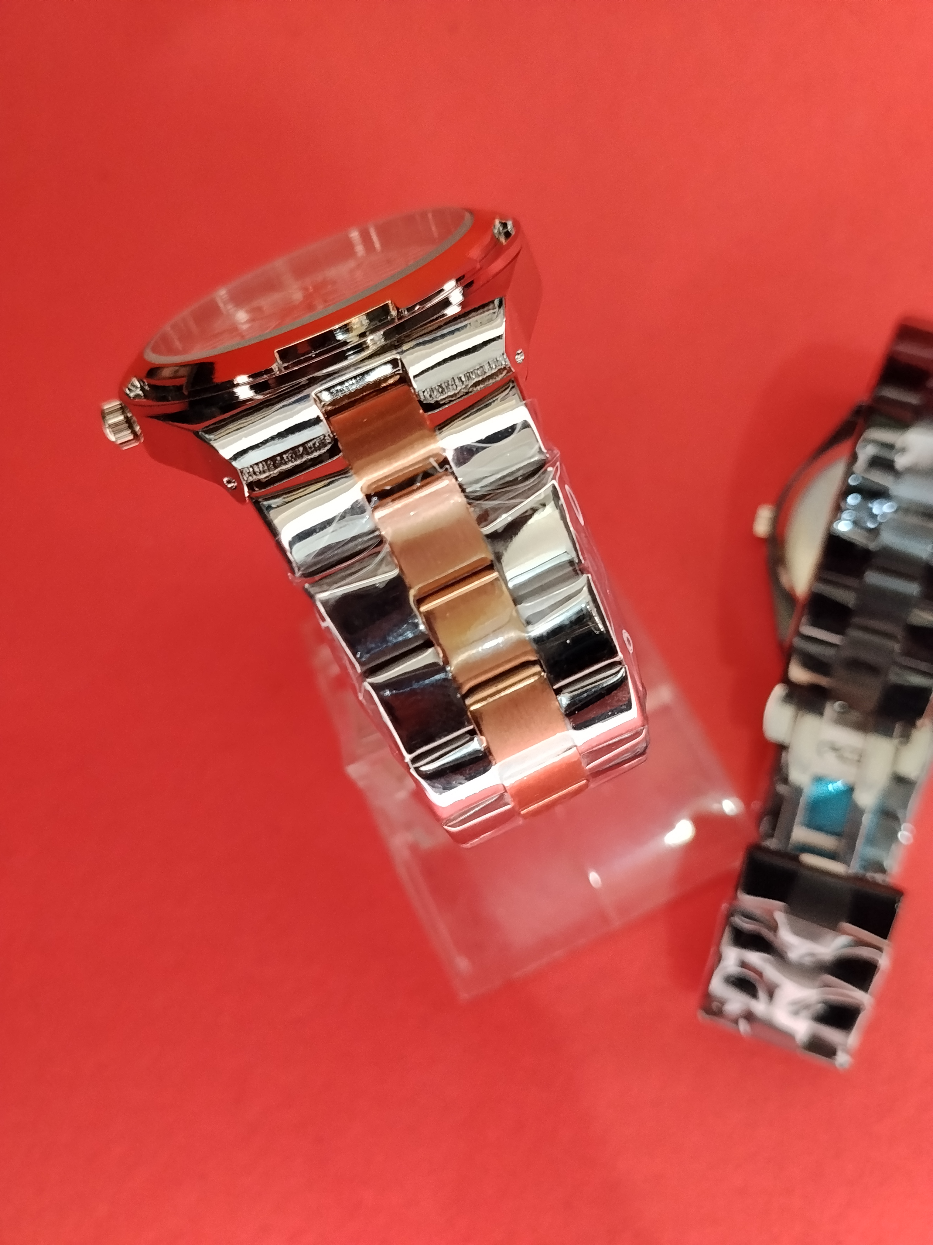 Peter Philip Hex-Pattern Quartz Watch Collection